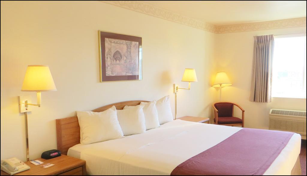 Peppermill Empress Inn Сентрейлия Экстерьер фото